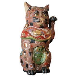 Large Kutani Maneki Neko Hand Painted Lucky Cat 20th Century